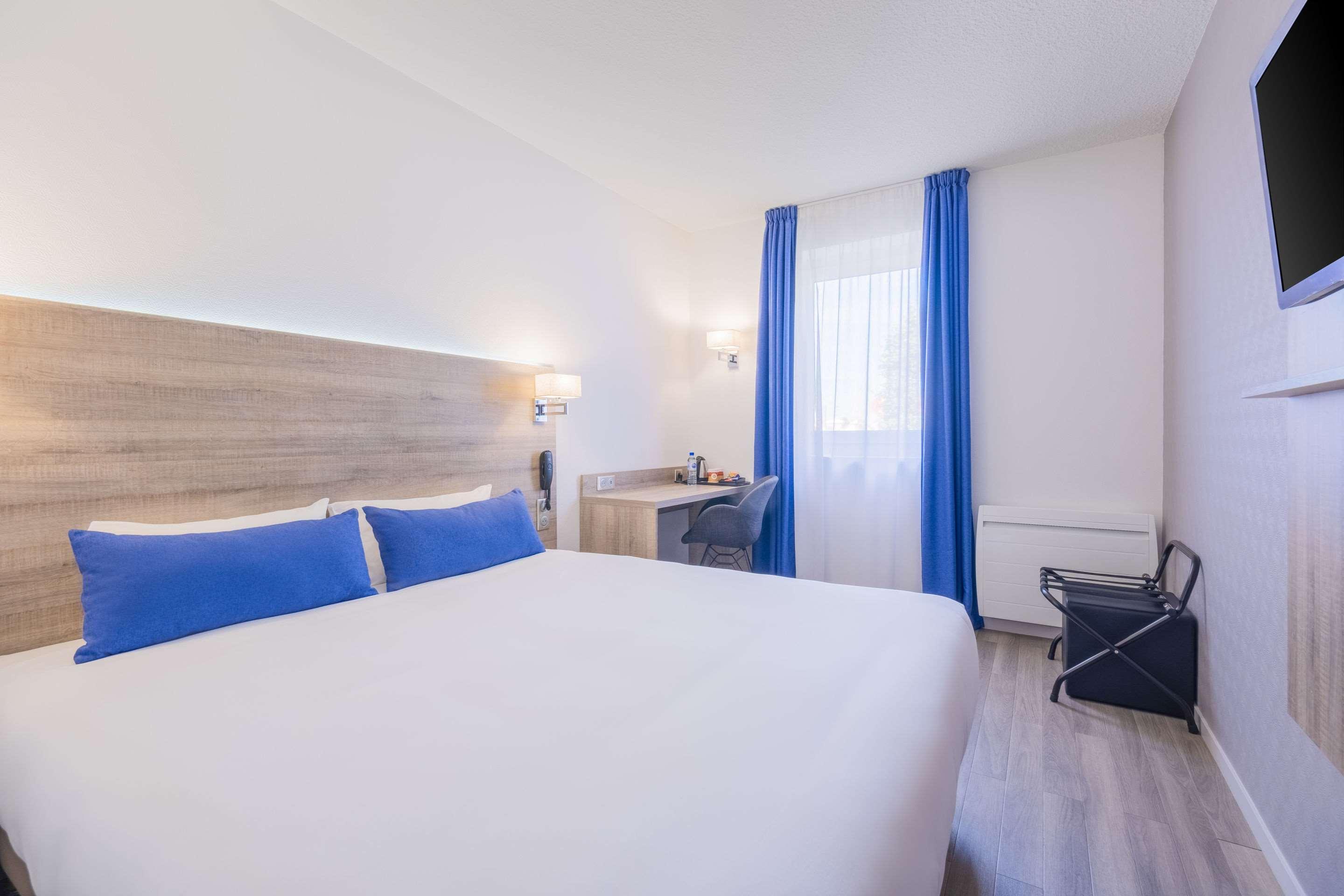 Hotel Le Circuit Le Mans Eksteriør bilde