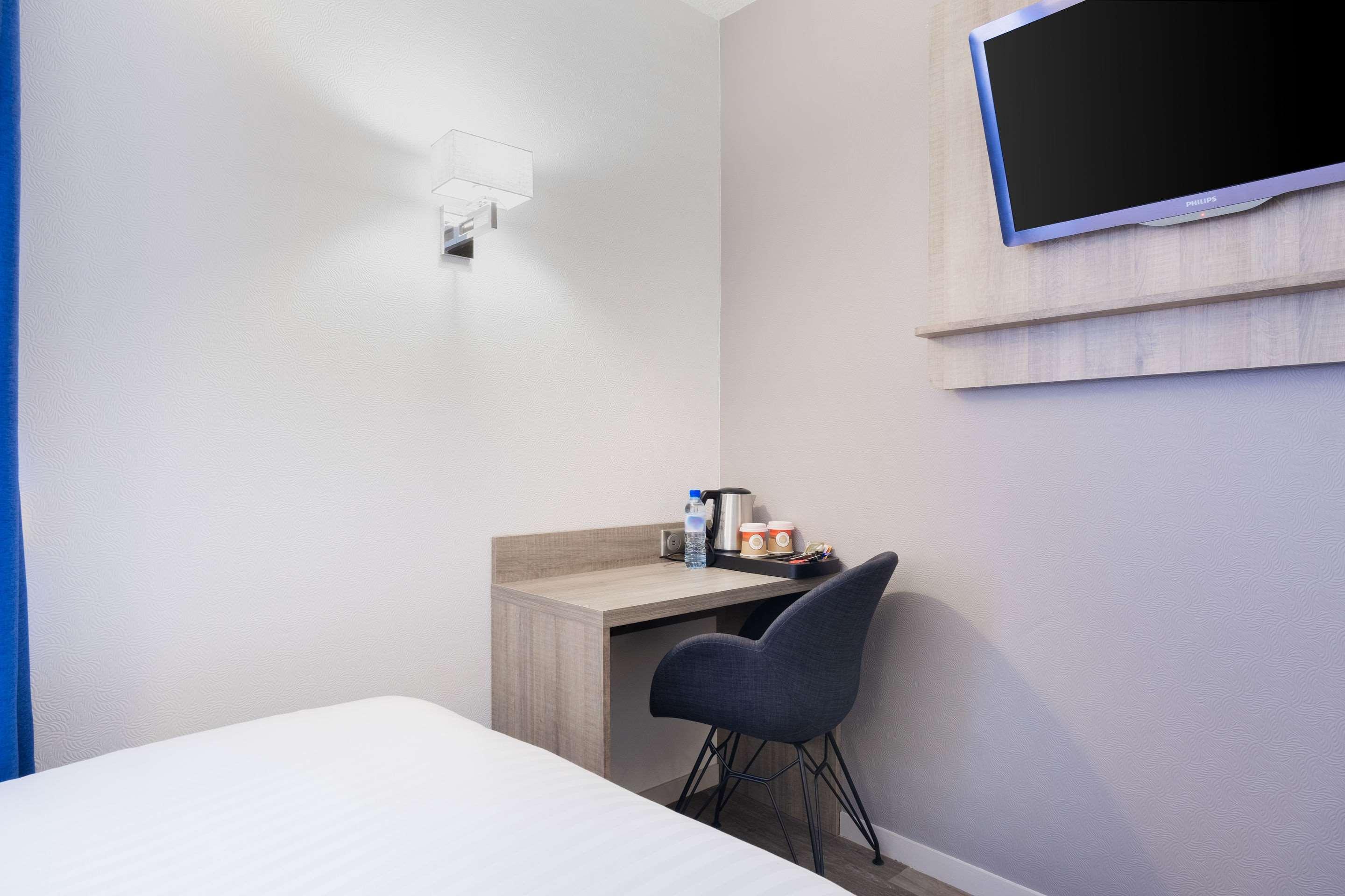 Hotel Le Circuit Le Mans Eksteriør bilde